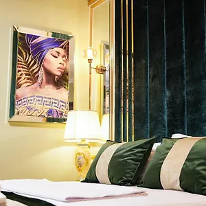 White Moon Hotel Suites Апарт-отель